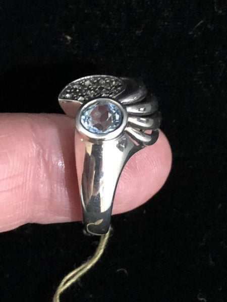 BEAUTIFUL .925 STERLING SILVER RING W/ LIGHT BLUE TOPAZ GEMSTONE (SIZE 7)