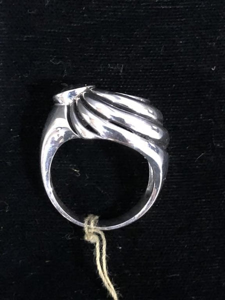 BEAUTIFUL .925 STERLING SILVER RING W/ LIGHT BLUE TOPAZ GEMSTONE (SIZE 7)